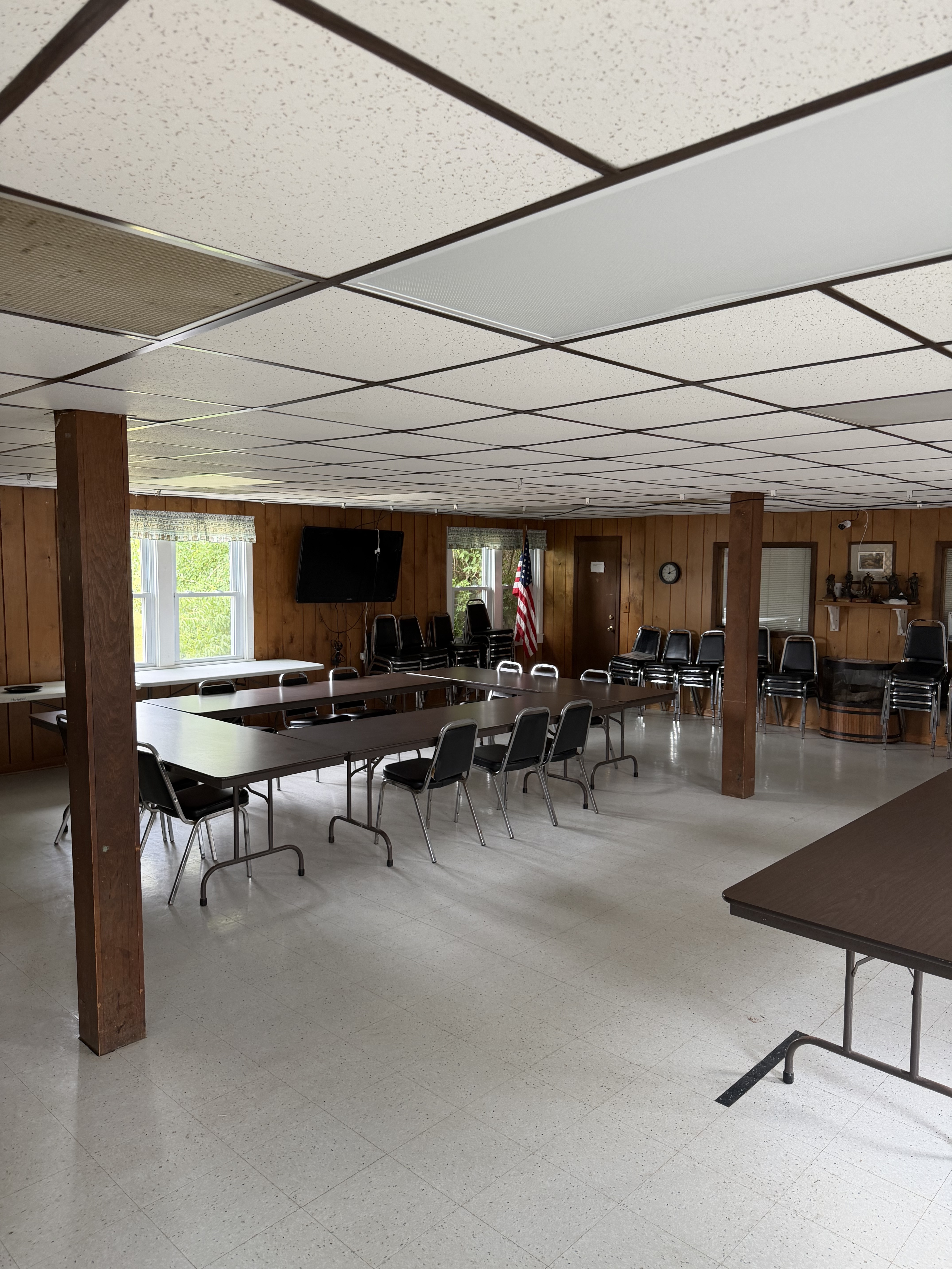 Deer Creek Recreation Club clubhouse meeting room with American flag where the Board of Directors meets in Plainfield Illinois
